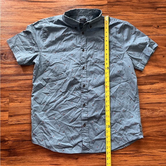 PrAna Mens Size Large Short Sleeve Button Up Shirt Cherry Print Light Blue - Picture 7 of 8